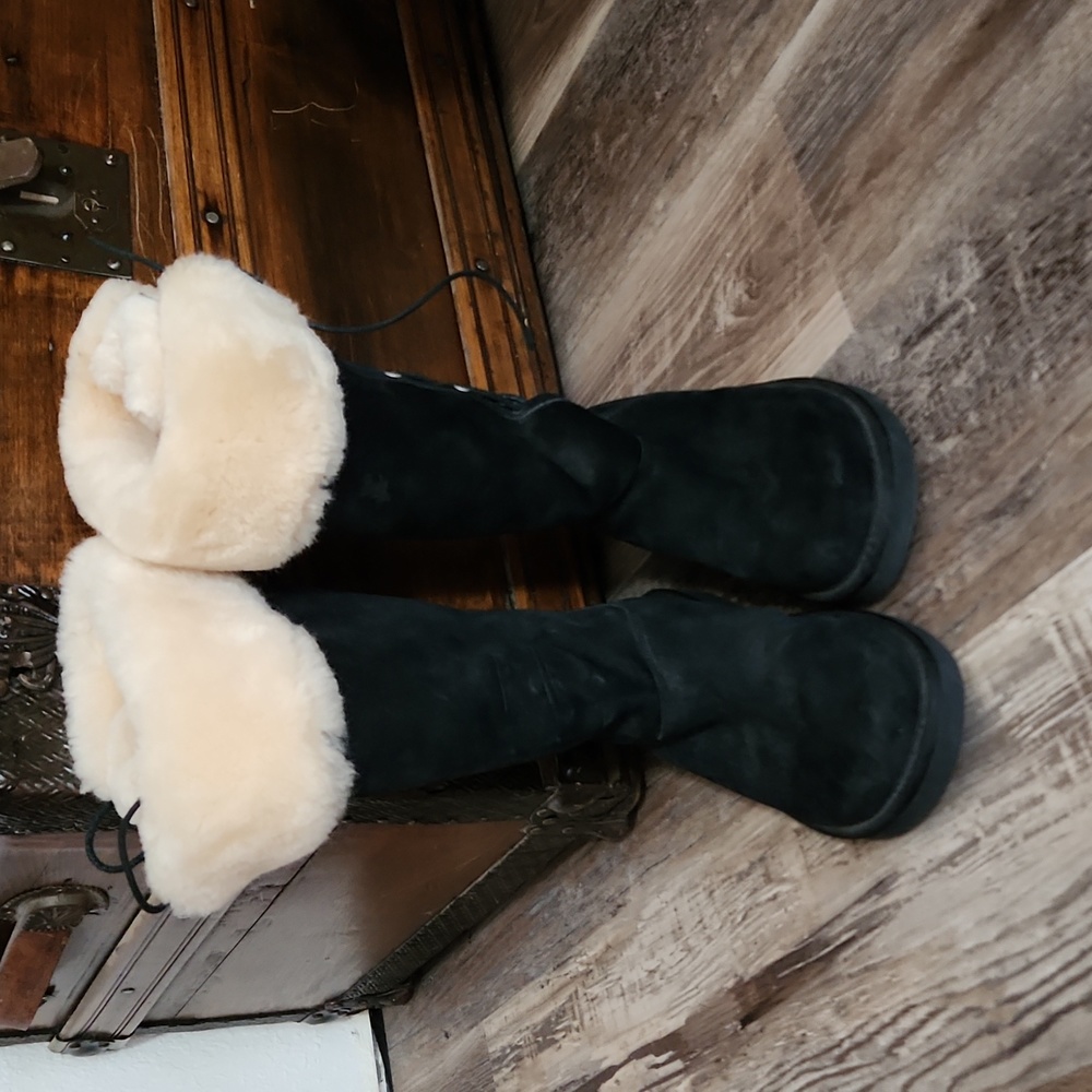 Ugg Black Boots size 8
